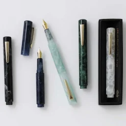 Hightide | Pluma Estilográfica Marbled Attaché Navy (F)