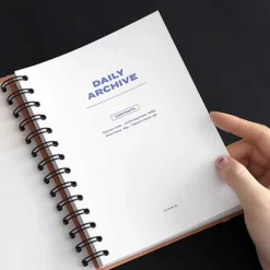 Iconic | Planificador Daily Archiving Book Custard