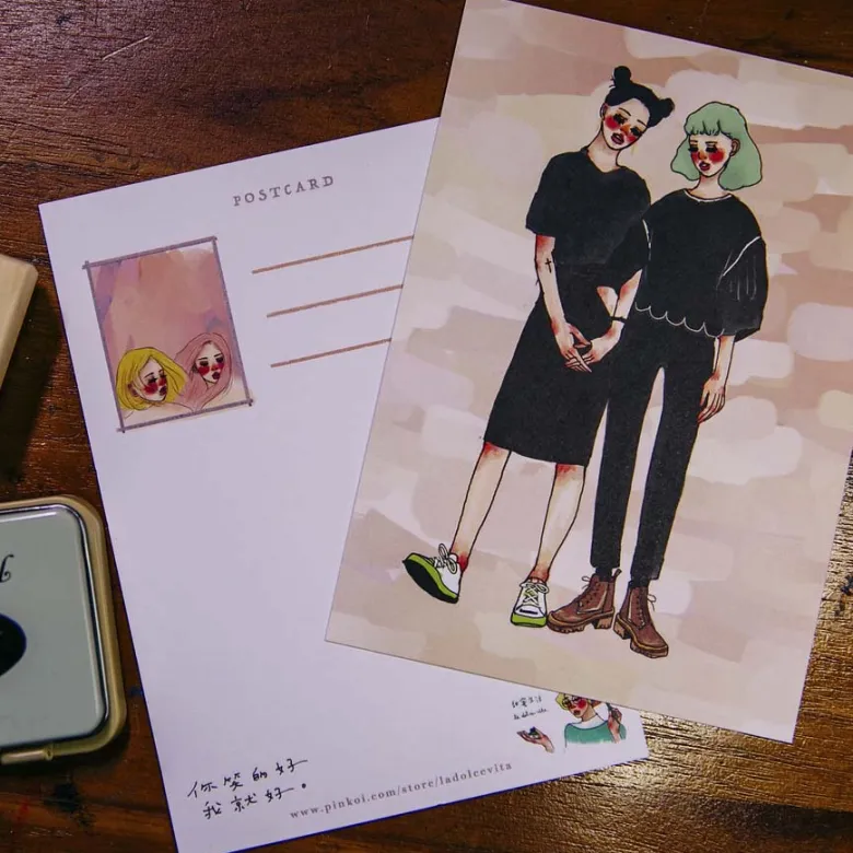 La Dolce Vita | Postal Black Friends