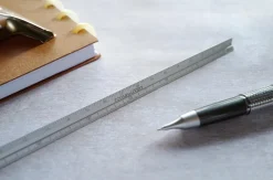 Tools To Liveby | Escalímetro de Aluminio